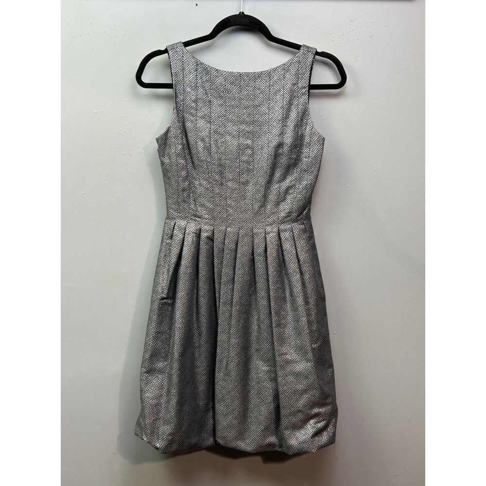Maggy London Metallic Silver Dress Womens 4‎ Sleeveless Party Cocktail